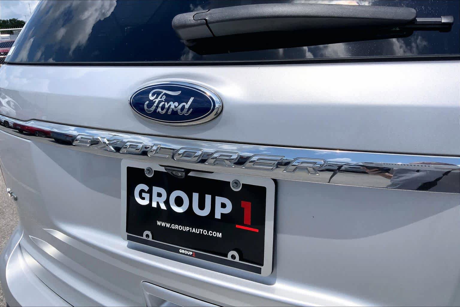 Used 2015 Ford Explorer XLT w/ Equipment Group 202B AWD/4WD image 30