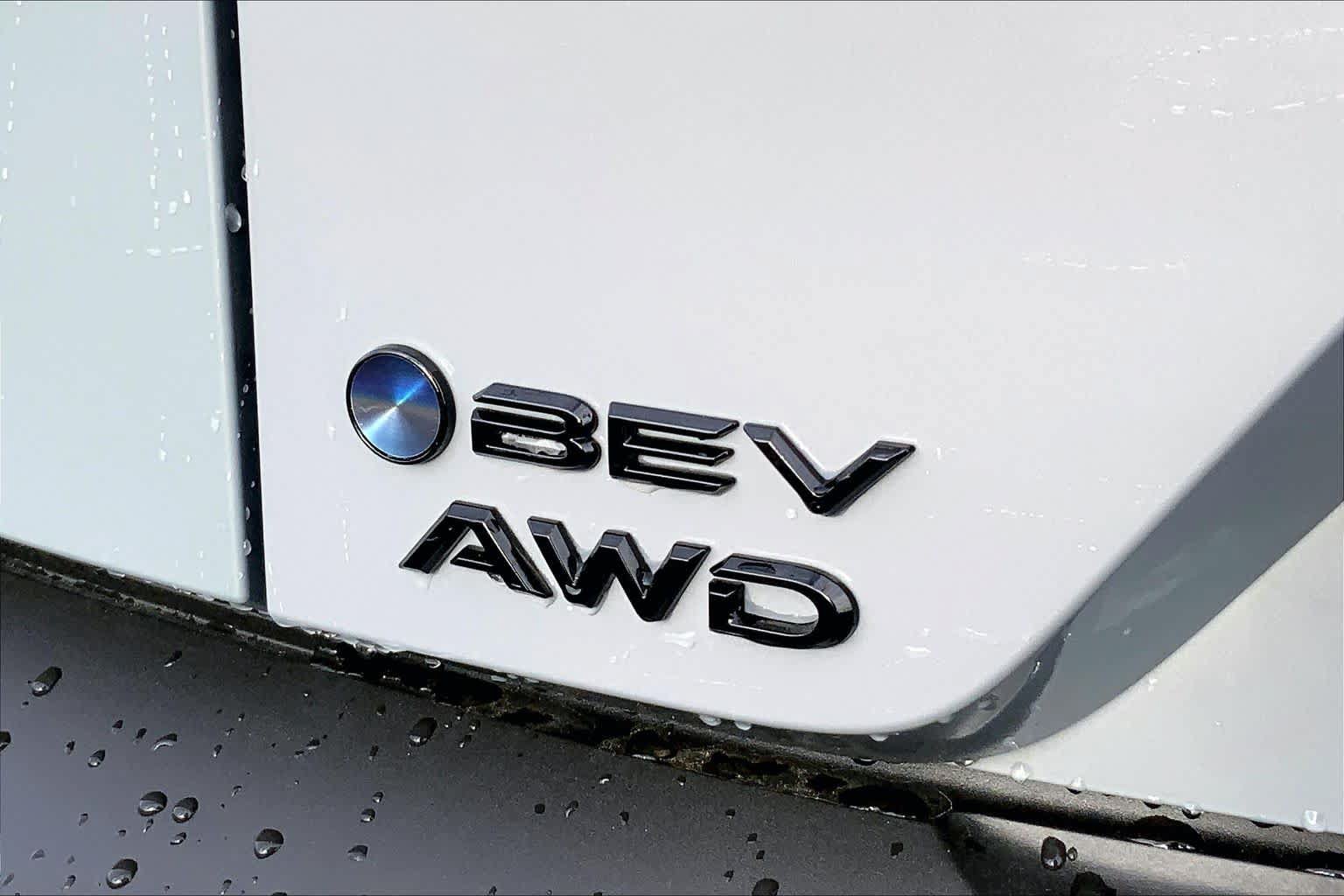 Used 2026 Toyota C-HR AWD/4WD image 9