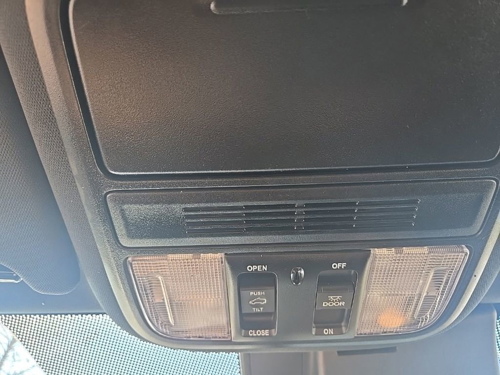 Used 2025 Honda Passport EX-L image 25