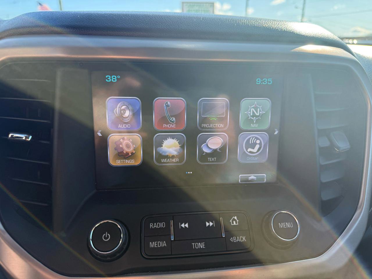 Used 2018 GMC Acadia Denali w/ Technology Package AWD/4WD image 28