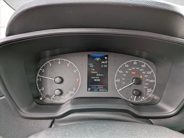 Used 2025 Toyota Corolla Cross LE image 10