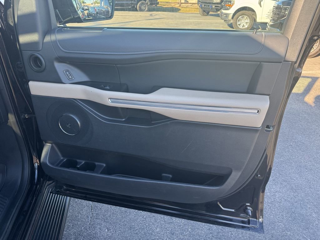 Certified 2024 Ford Expedition Limited image 21