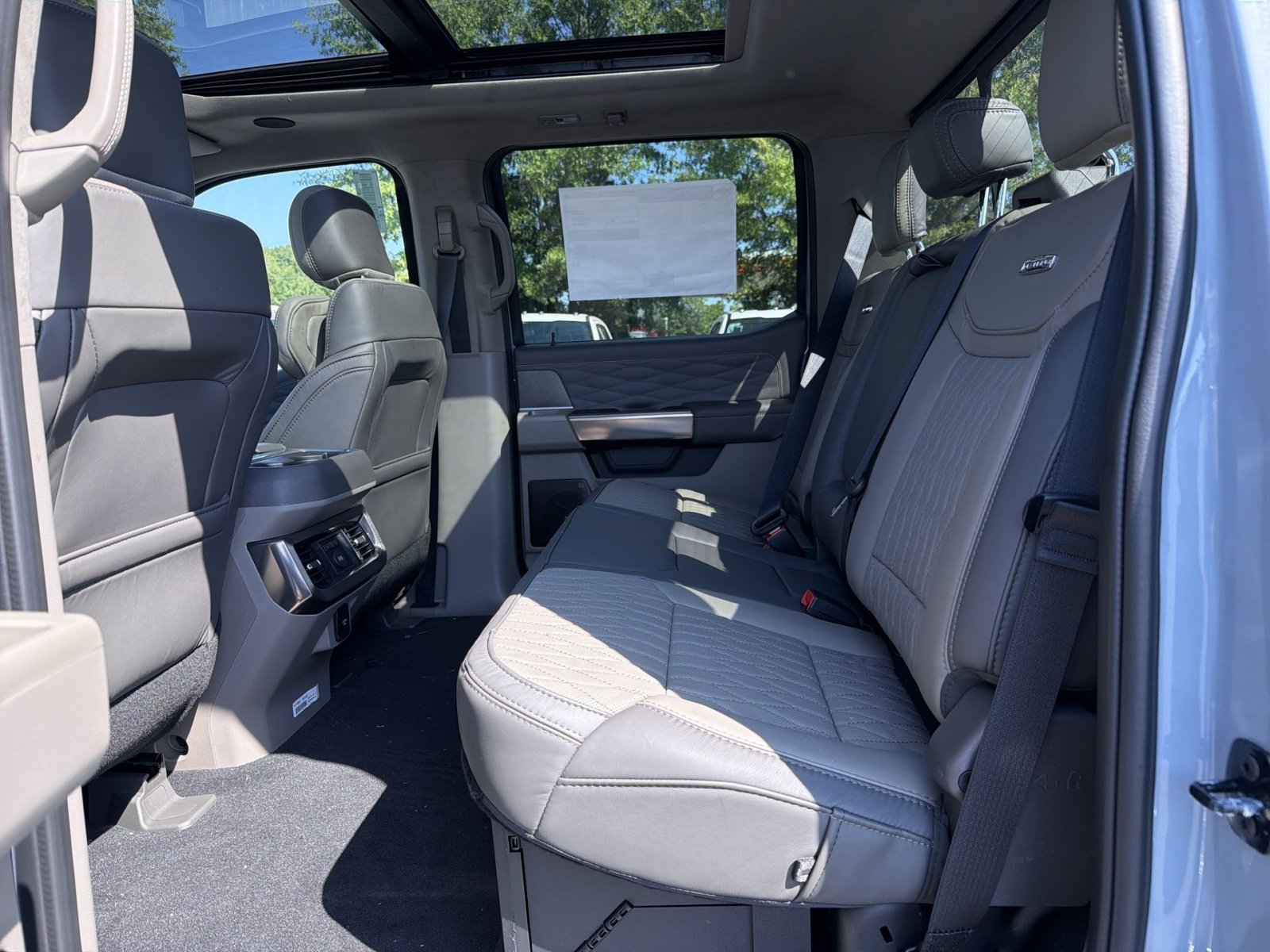 New 2026 Ford F350 Platinum w/ Platinum Plus Package AWD/4WD image 30