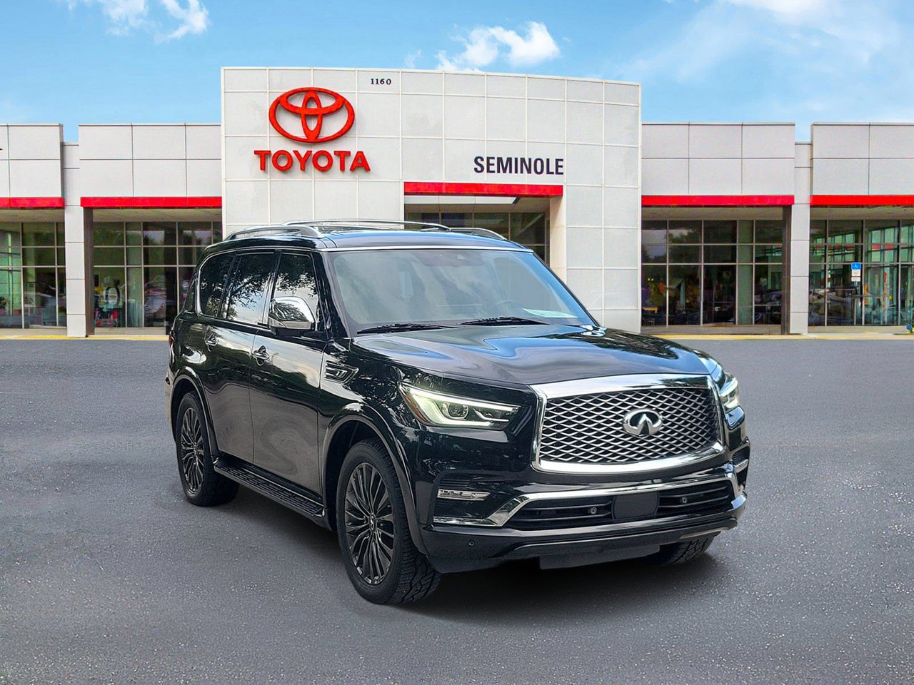 Used 2023 INFINITI QX80 Sensory w/ Cargo Package AWD/4WD image 2