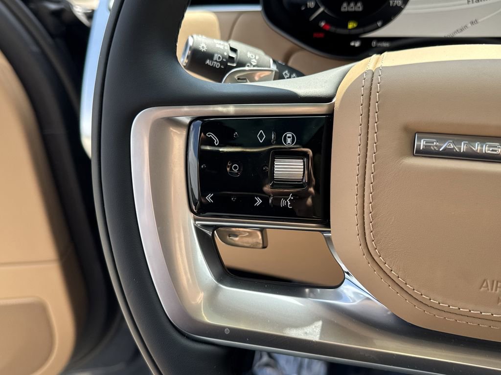 New 2025 Land Rover Range Rover SE image 21
