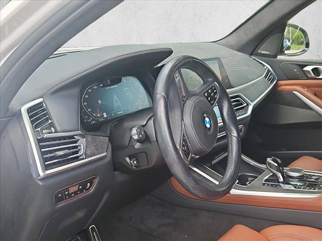 Used 2022 BMW X7 M50i AWD/4WD image 6