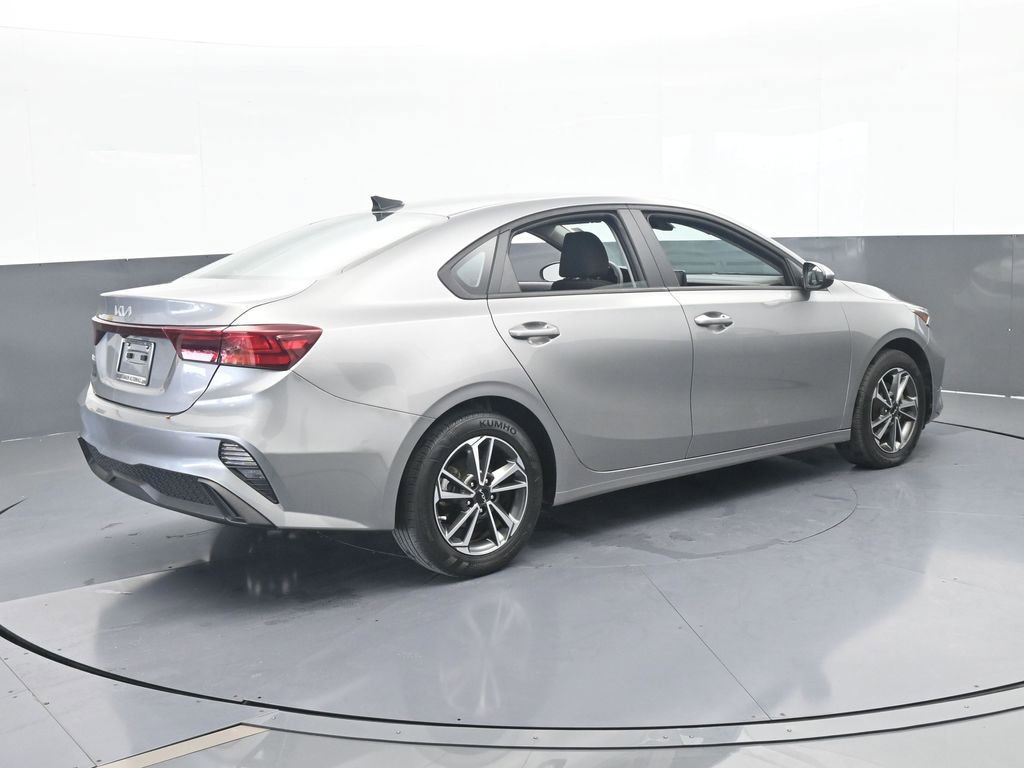 Used 2023 Kia Forte LXS image 6
