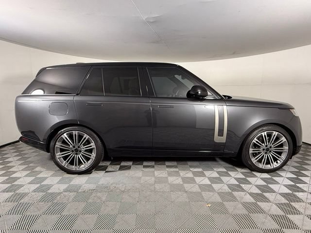 Used 2026 Land Rover Range Rover SE AWD/4WD image 9