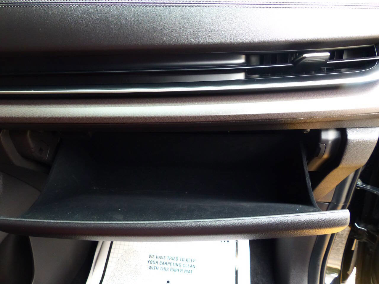 Used 2025 Kia Carnival EX image 48