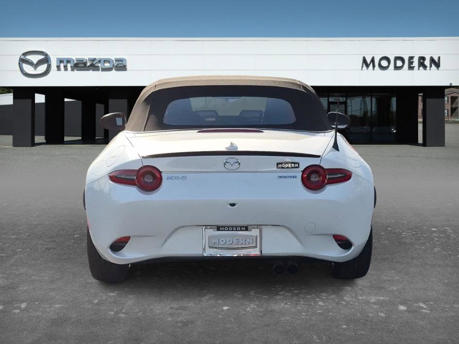 New 2026 MAZDA MX-5 Miata Club w/ Interior Package RWD image 4
