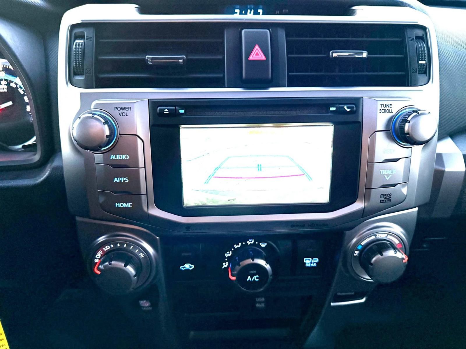 Used 2017 Toyota 4Runner Limited image 11