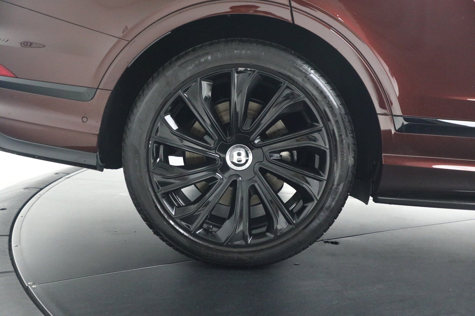 Certified 2024 Bentley Bentayga Extended Wheelbase AWD/4WD image 16