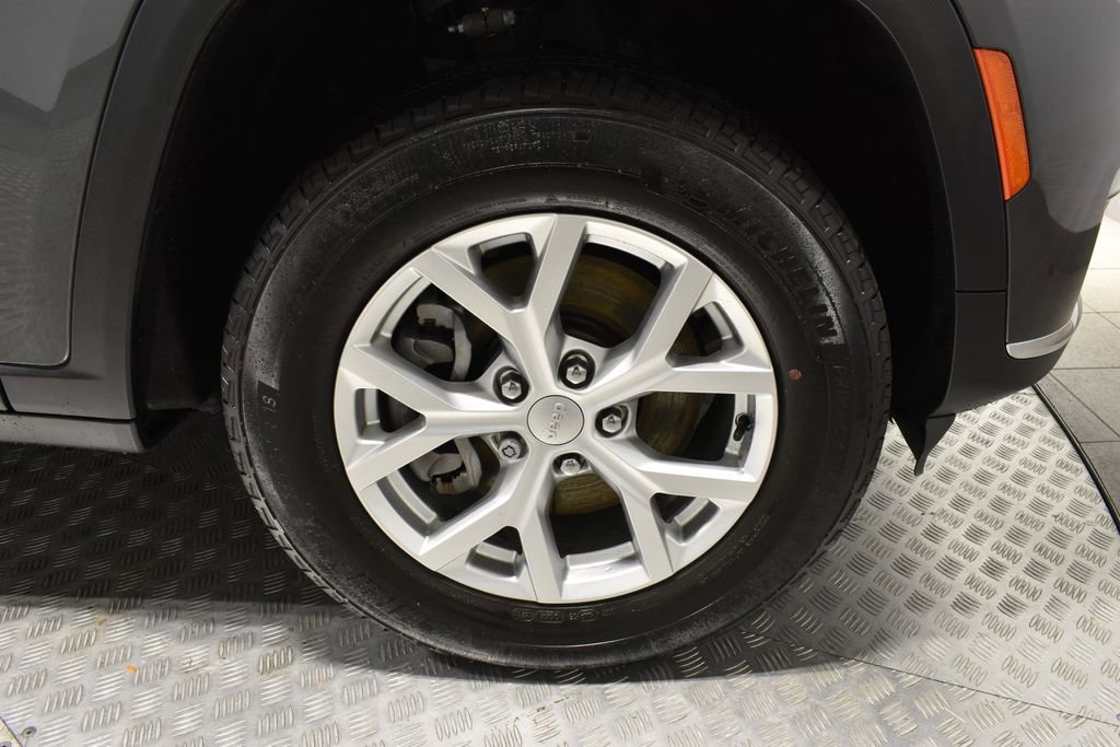 Used 2023 Jeep Grand Cherokee L Limited image 38