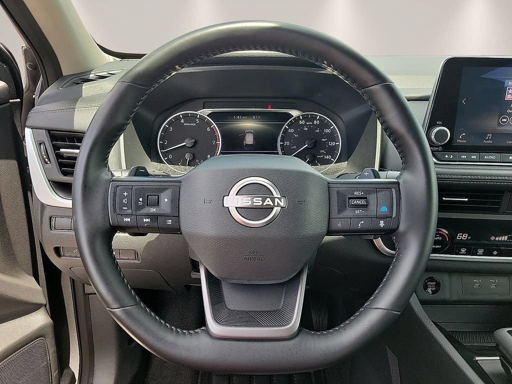 Used 2025 Nissan Rogue SV AWD/4WD image 18