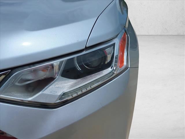 Used 2019 Chevrolet Traverse LT FWD image 9
