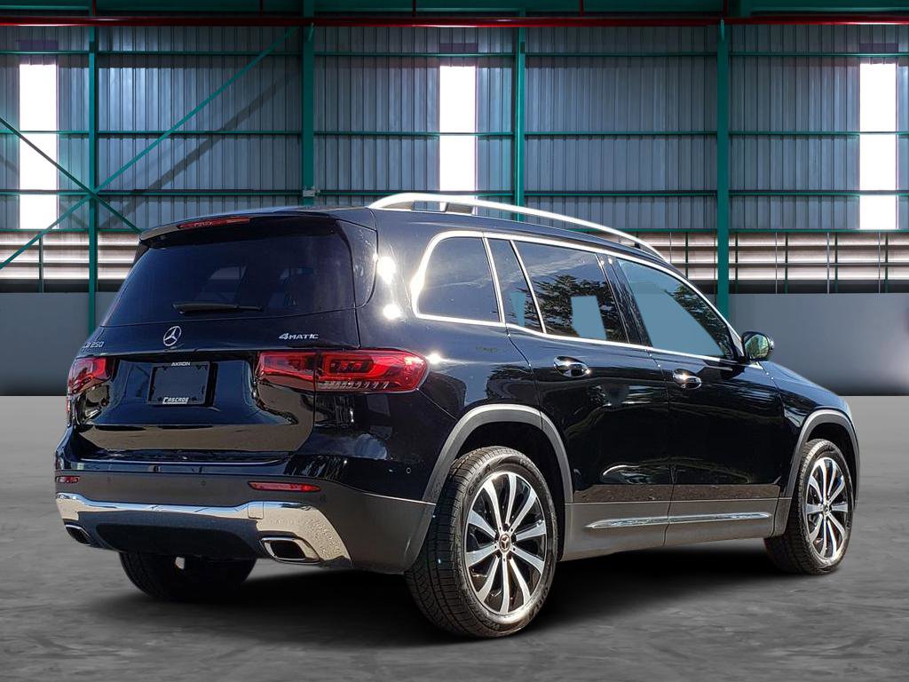 Used 2023 Mercedes-Benz GLB 250 4MATIC image 5