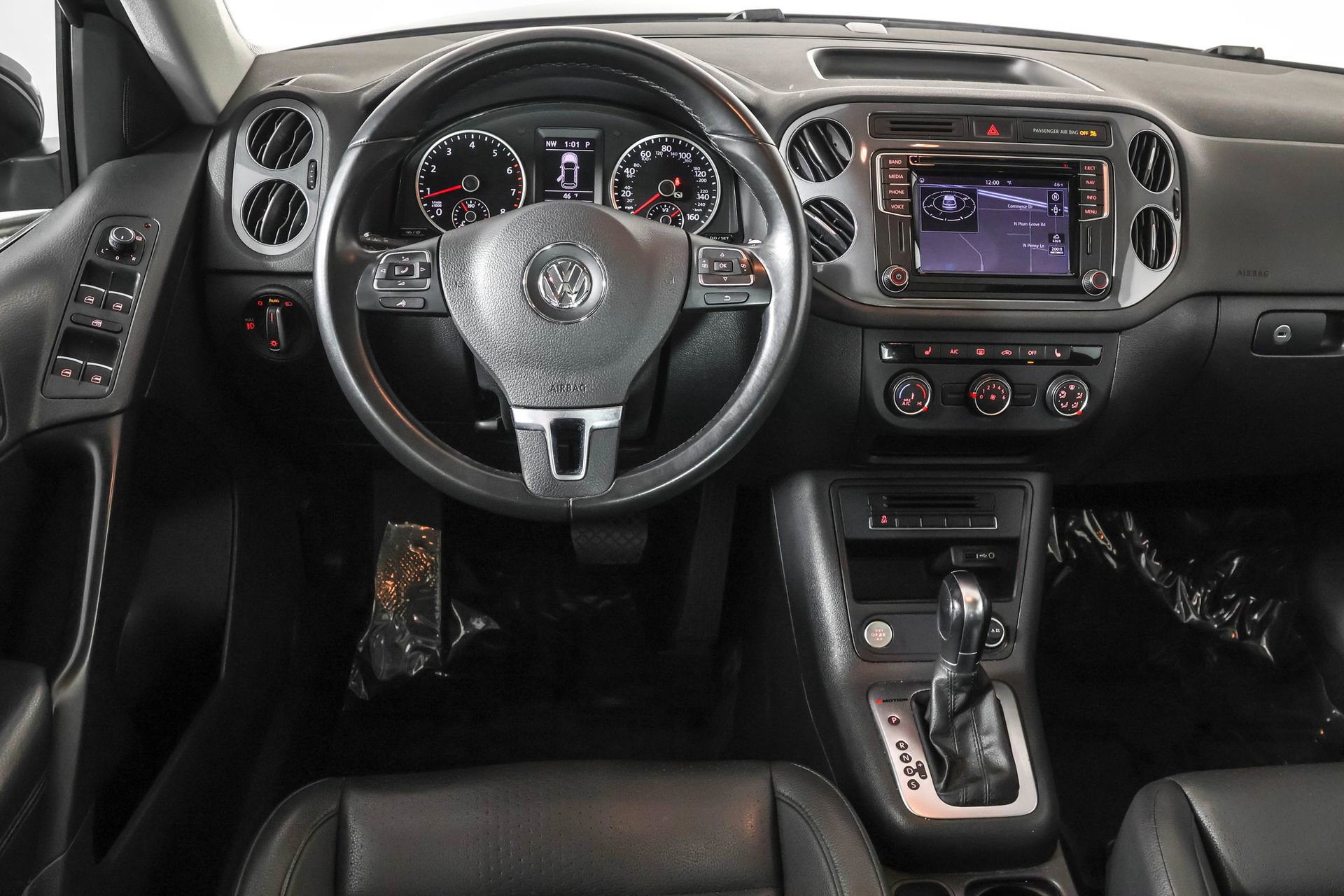 Used 2016 Volkswagen Tiguan SE image 39