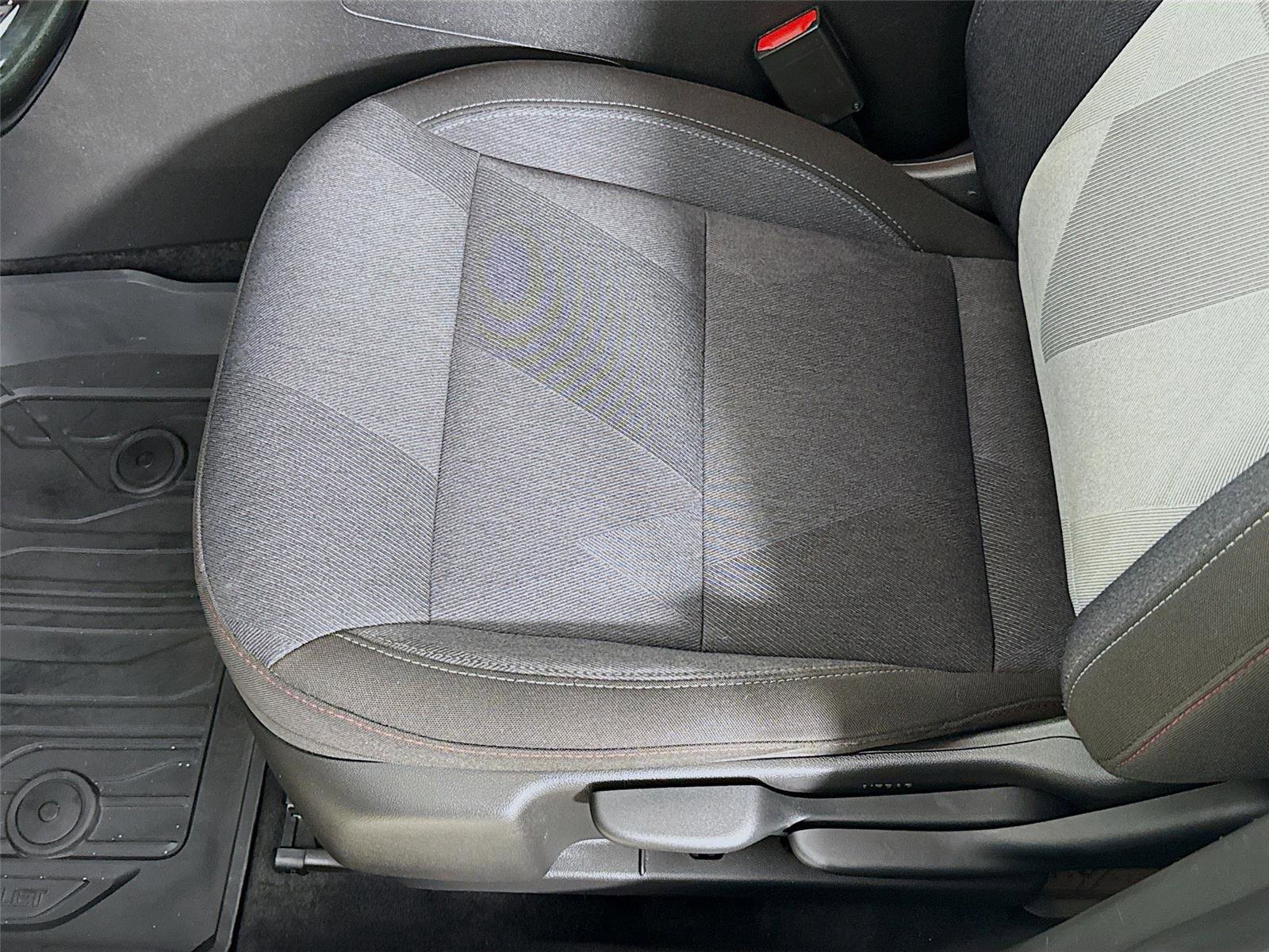 Used 2024 Chevrolet Trax RS w/ Driver Confidence Package image 19