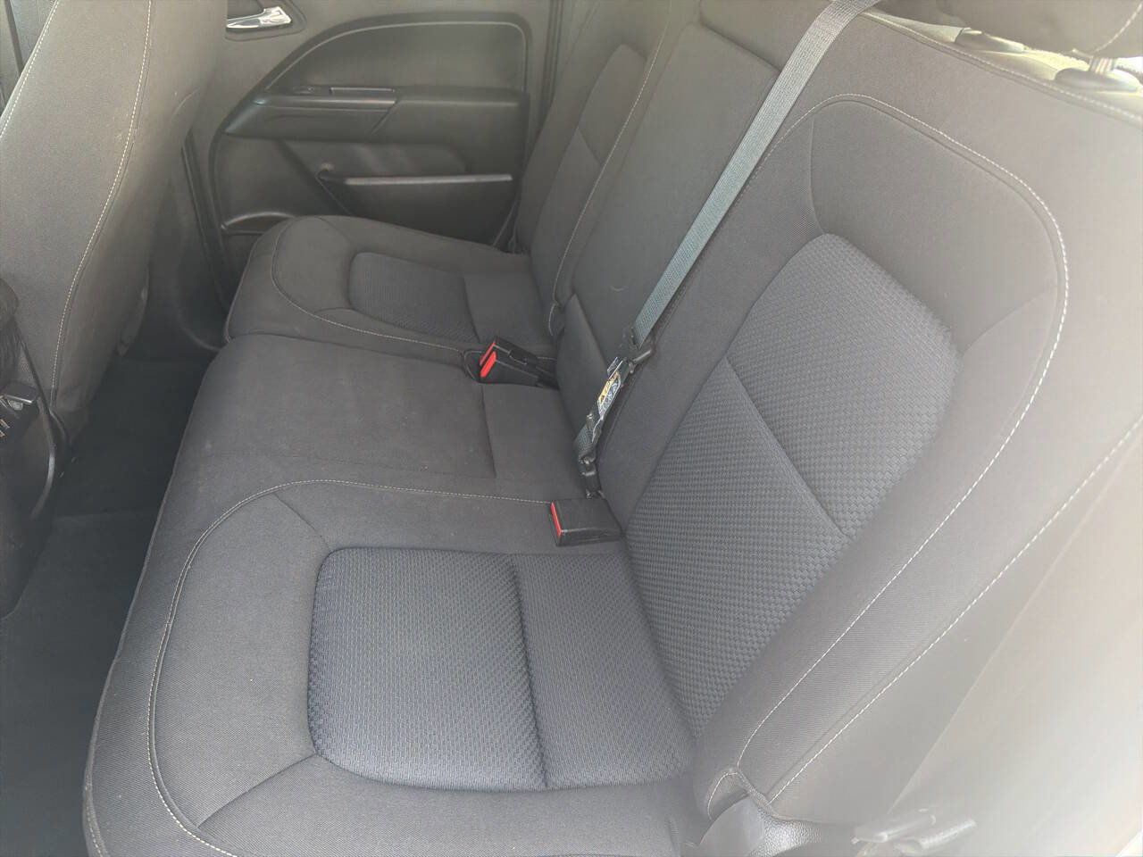 Used 2016 Chevrolet Colorado LT w/ LT Convenience Package image 18