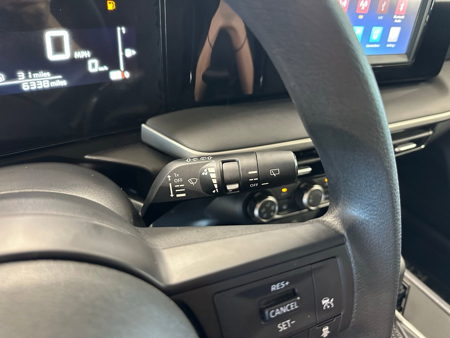 Used 2025 Nissan Kicks S image 19