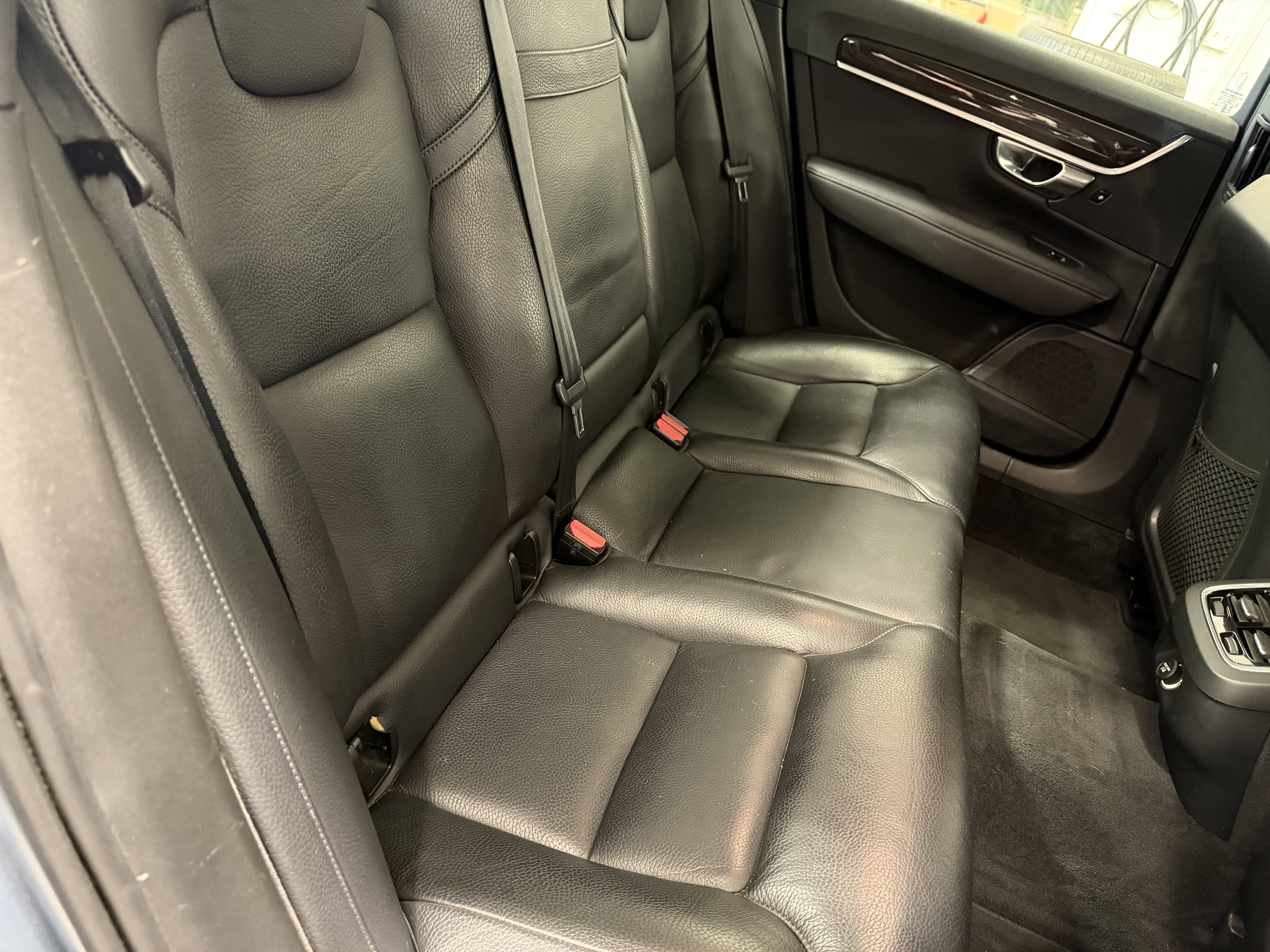 Used 2017 Volvo S90 T5 Momentum w/ Convenience Package FWD image 31