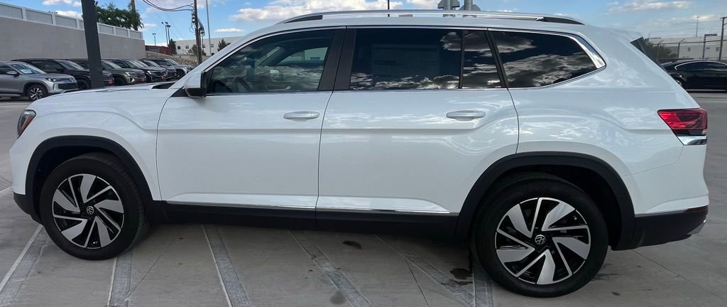 Certified 2025 Volkswagen Atlas SEL AWD/4WD image 5