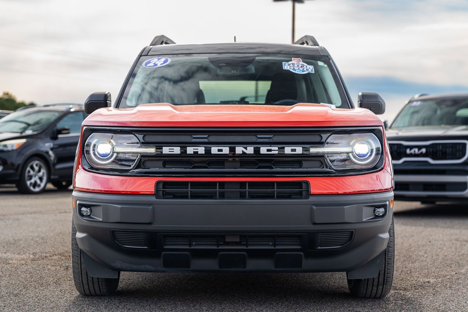 Used 2024 Ford Bronco Sport Outer Banks w/ Tech Package image 2