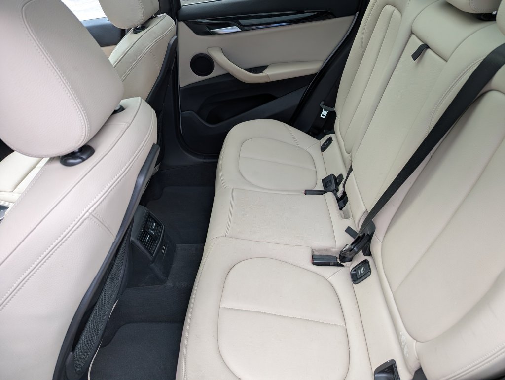 Used 2019 BMW X1 xDrive28i w/ Convenience Package AWD/4WD image 7