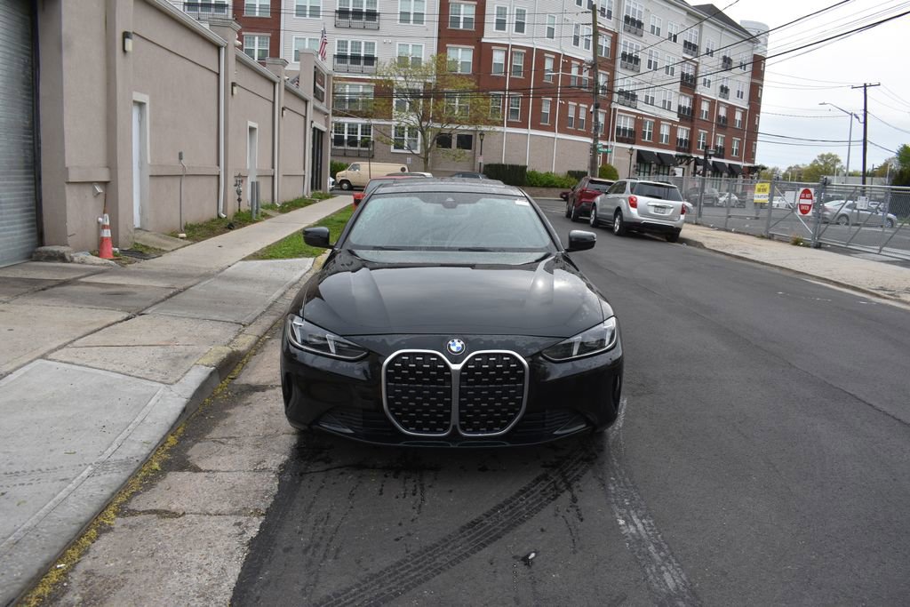 Used 2025 BMW 430i Coupe w/ Premium Package RWD image 3