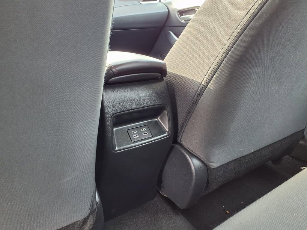 Used 2024 Toyota Corolla SE Nightshade image 24