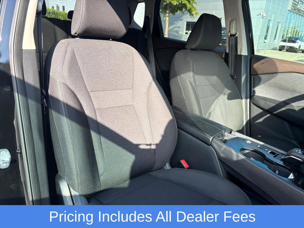 Used 2023 Nissan Rogue S FWD image 20