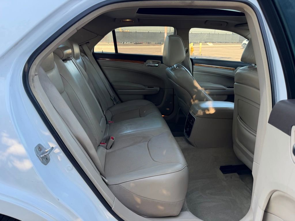 Used 2013 Chrysler 300 C image 15