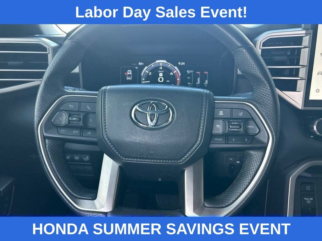 Used 2025 Toyota Tundra Limited AWD/4WD image 16
