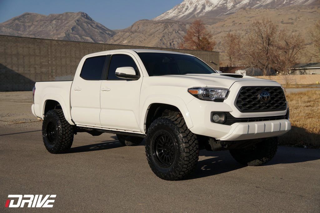 Used 2021 Toyota Tacoma TRD Sport w/ Advanced Technology Package image 1