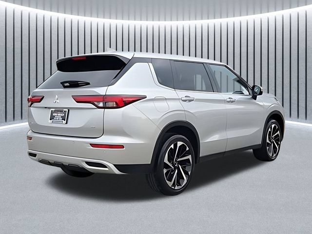Used 2024 Mitsubishi Outlander SE FWD image 4