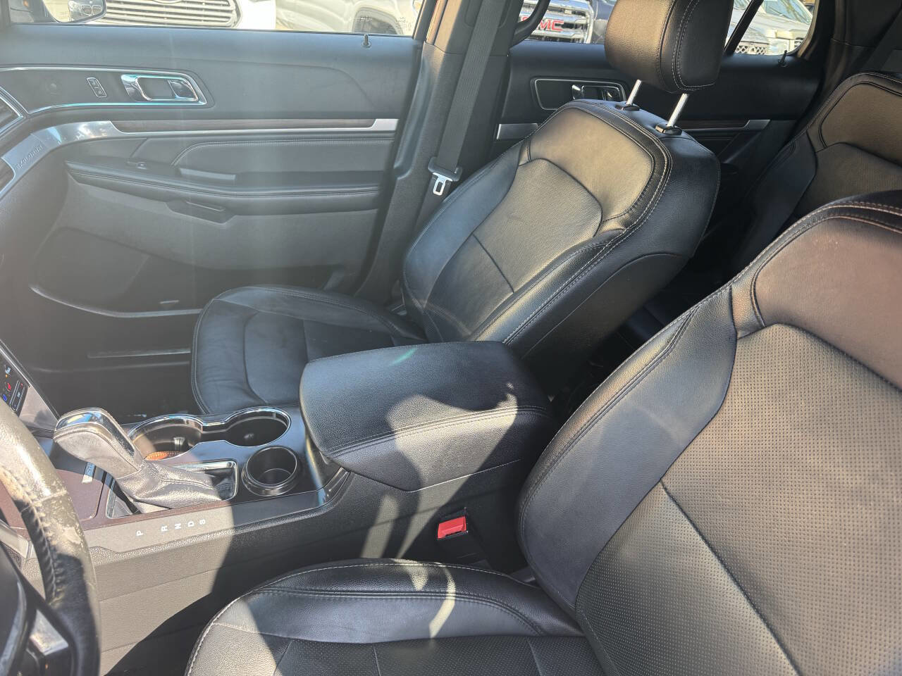 Used 2016 Ford Explorer Limited FWD image 22