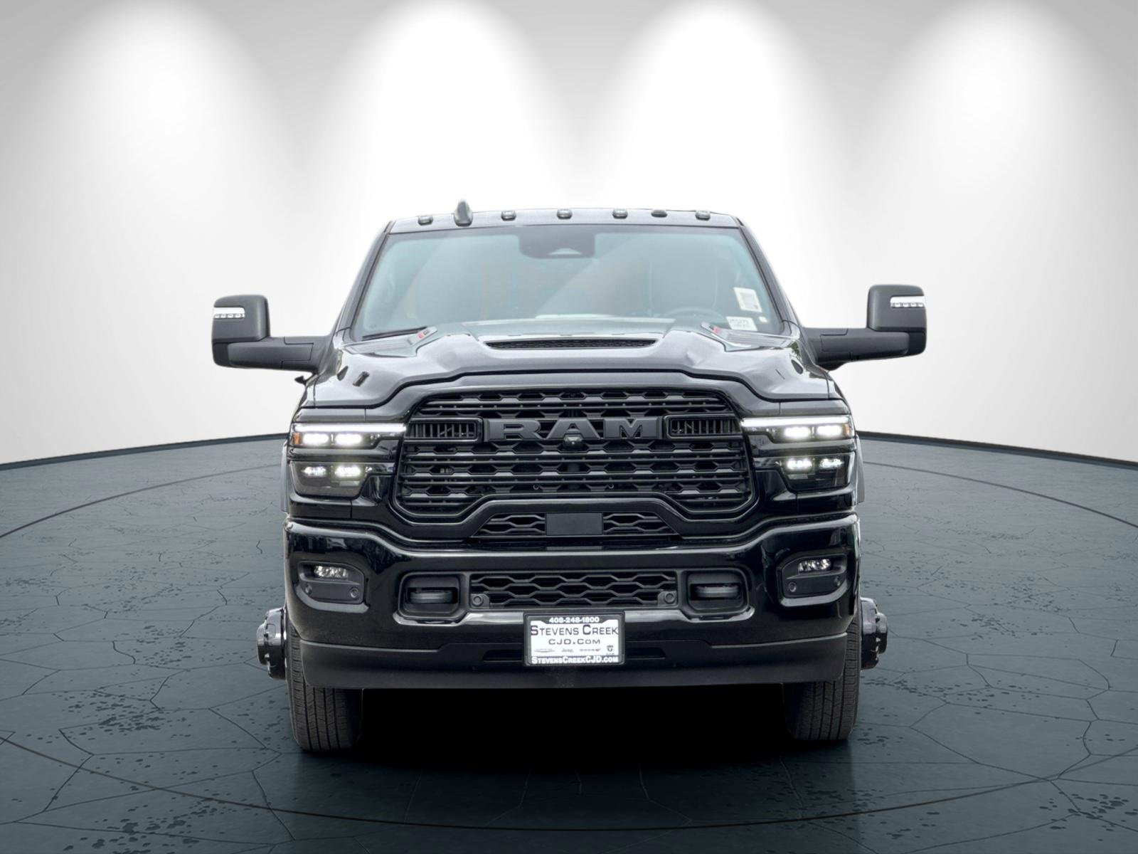 New 2025 RAM 3500 Limited image 9