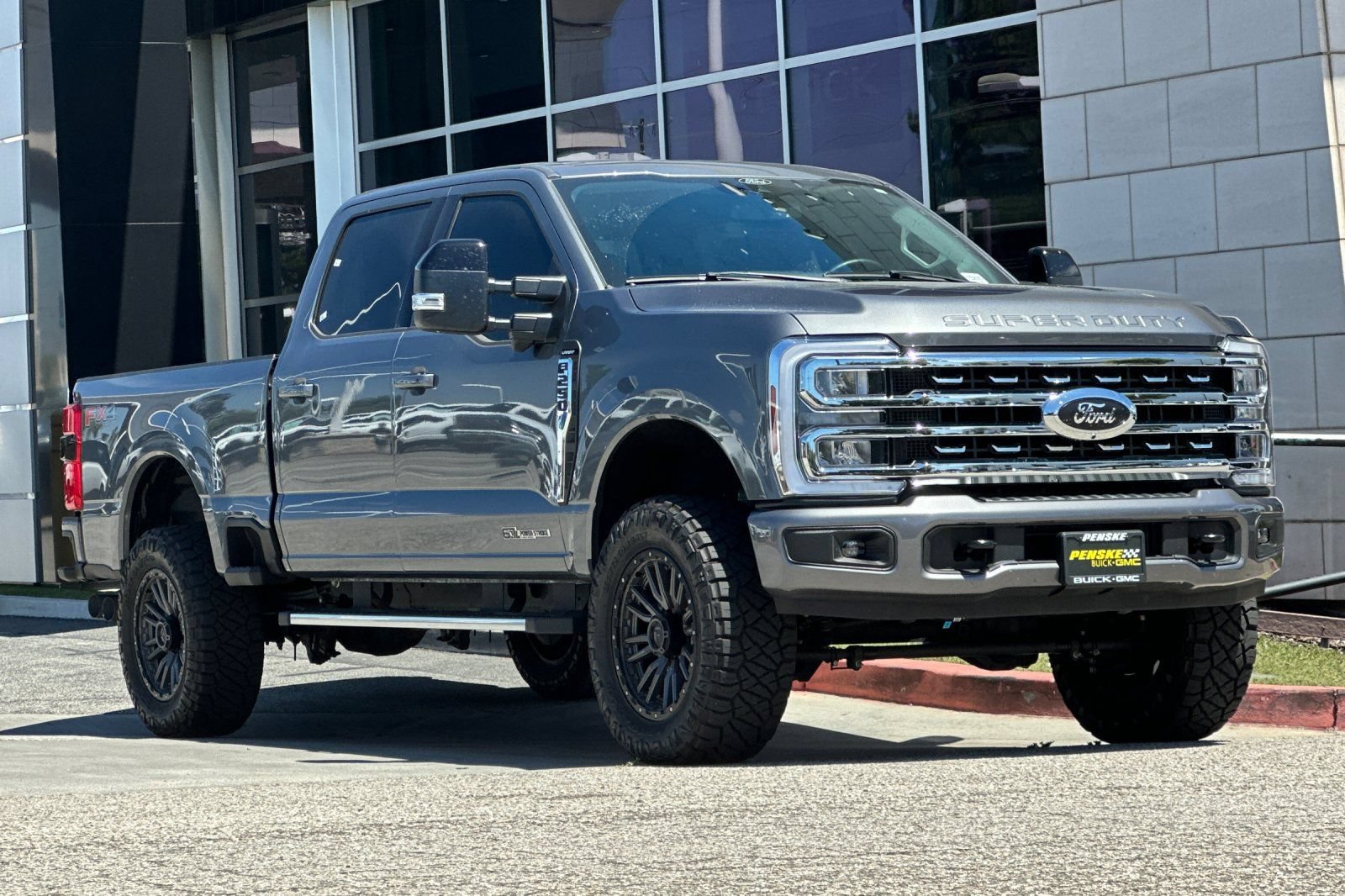 Used 2024 Ford F250 Lariat w/ FX4 Off-Road Package AWD/4WD image 2