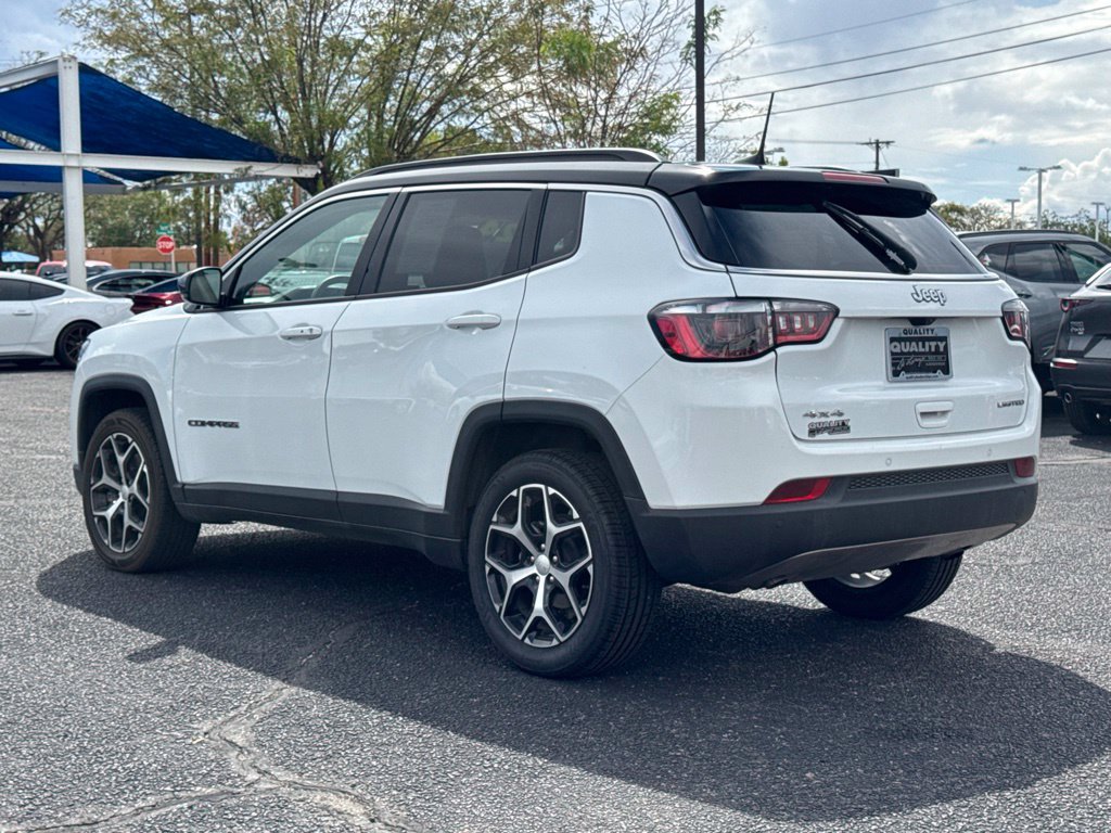 Used 2024 Jeep Compass Limited AWD/4WD image 7