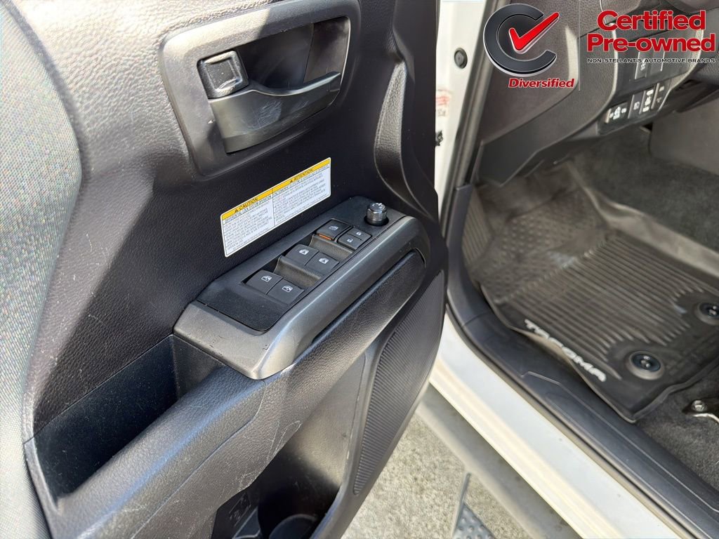 Used 2020 Toyota Tacoma TRD Off-Road AWD/4WD image 47