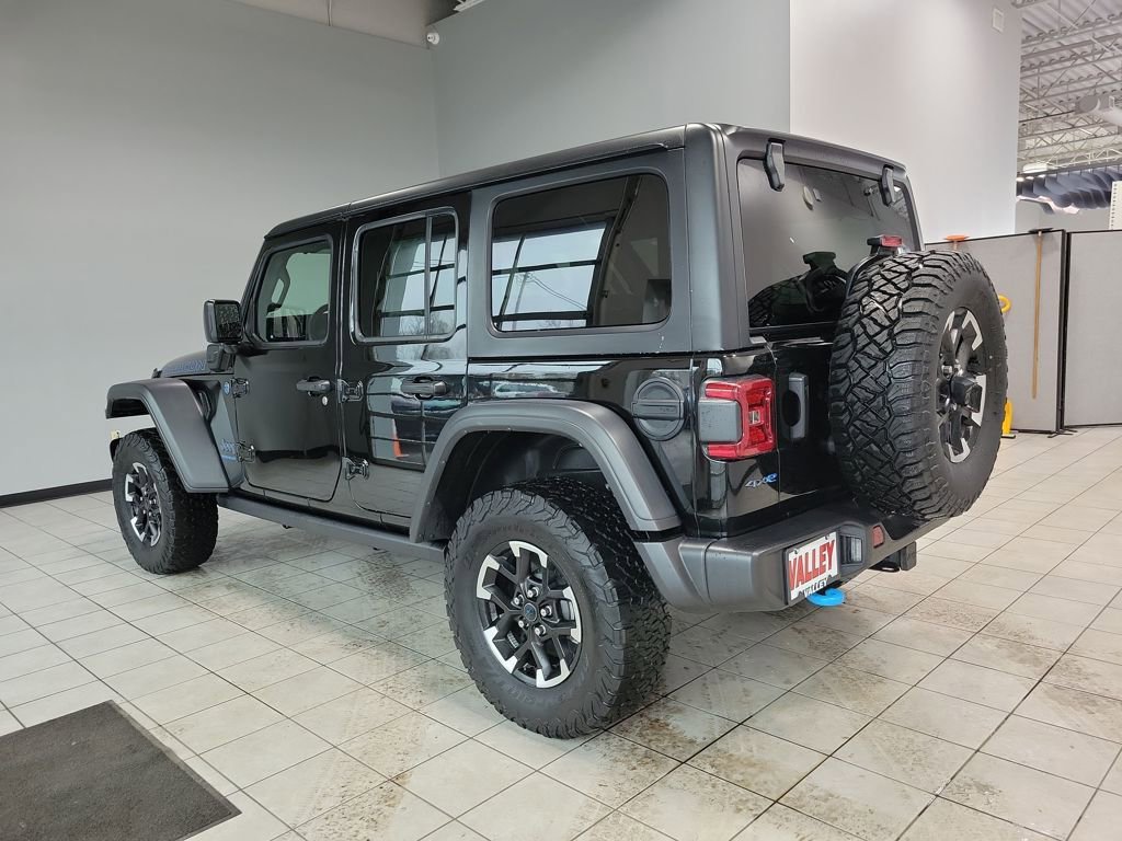 Used 2024 Jeep Wrangler Unlimited Rubicon 4xe image 12