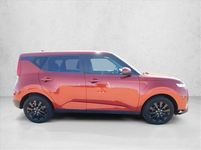 Used 2022 Kia Soul LX FWD image 7