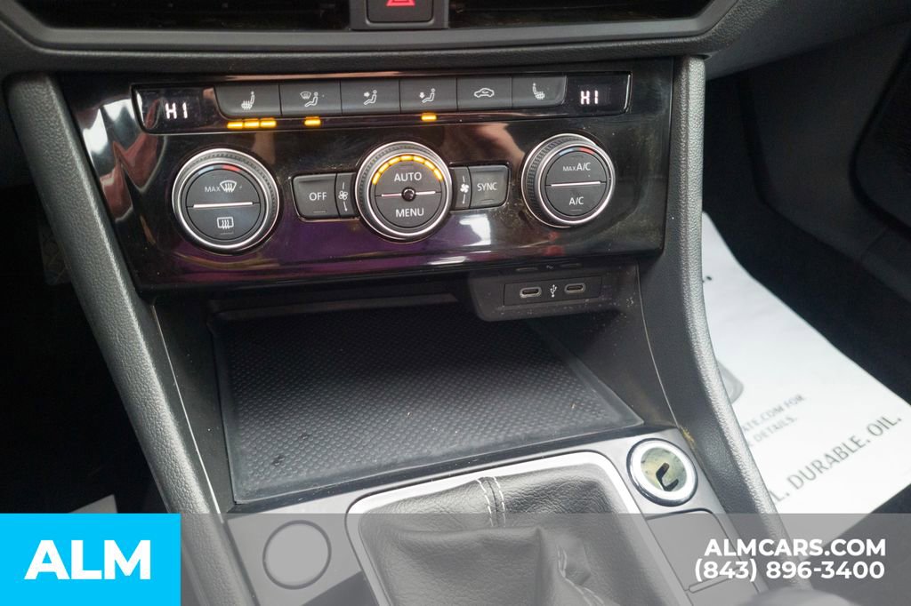 Used 2024 Volkswagen Jetta SE image 24