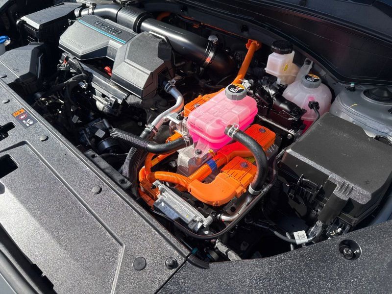 Used 2023 Hyundai Santa Fe Limited AWD/4WD image 37