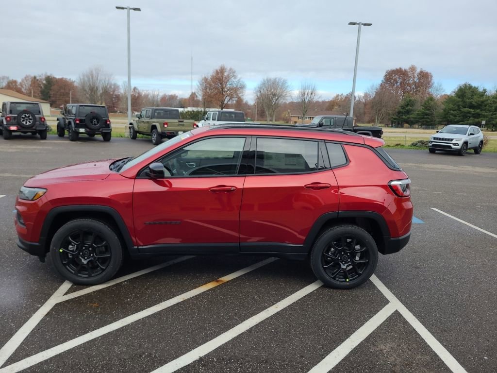 New 2026 Jeep Compass Latitude w/ Sun and Sound Group image 11