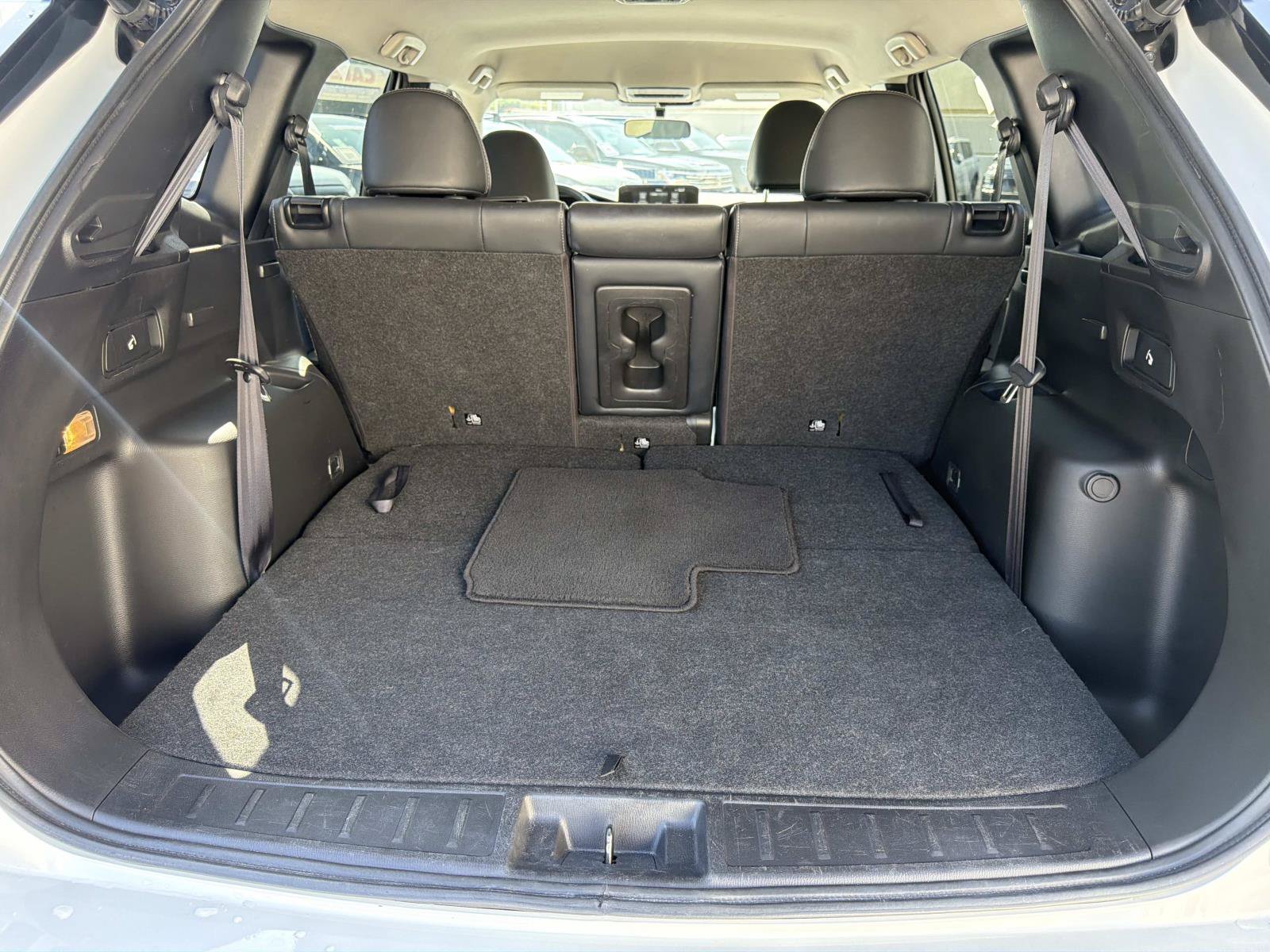 Used 2024 Mitsubishi Outlander AWD image 5