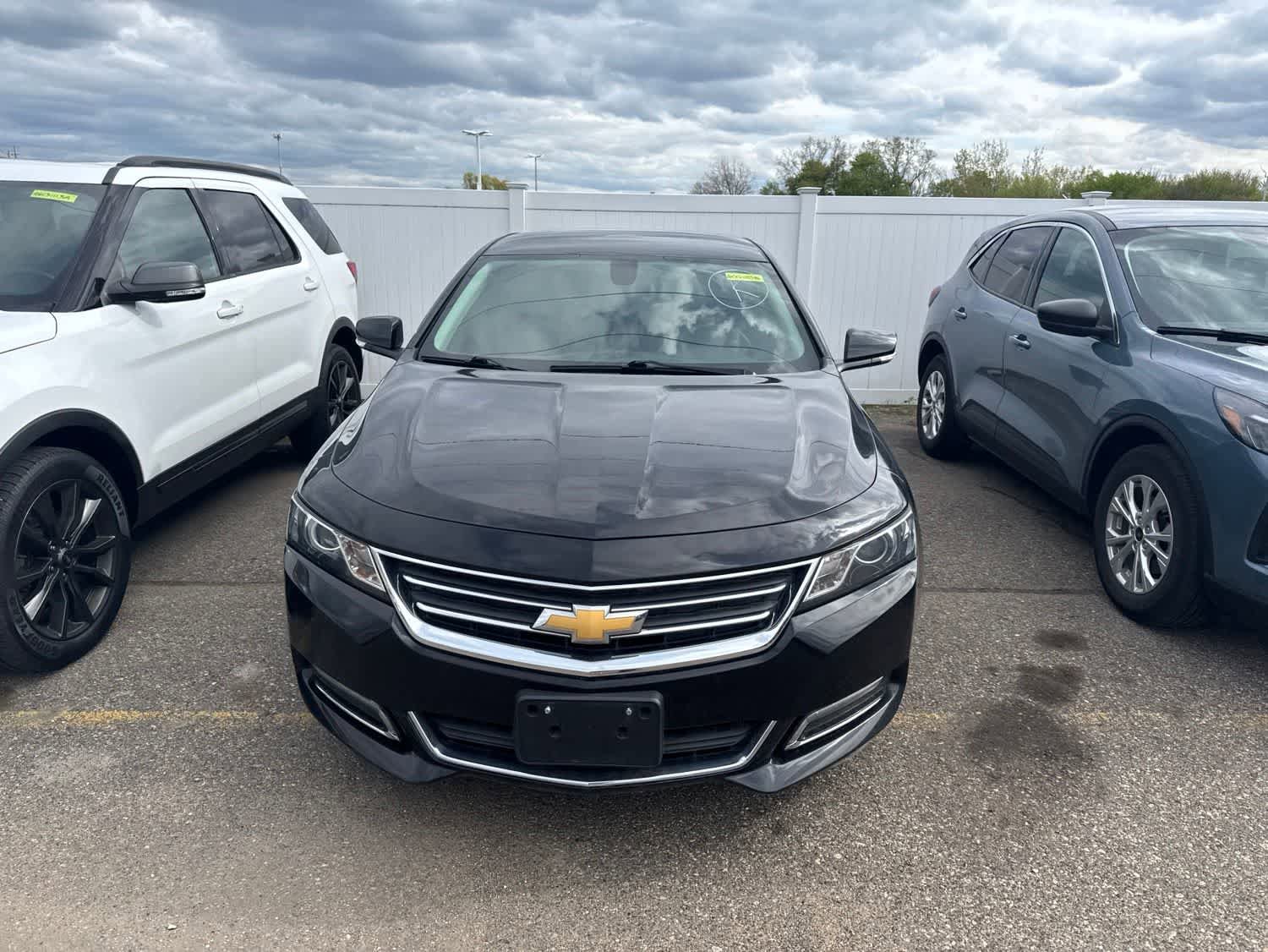 Used 2019 Chevrolet Impala LT FWD image 4
