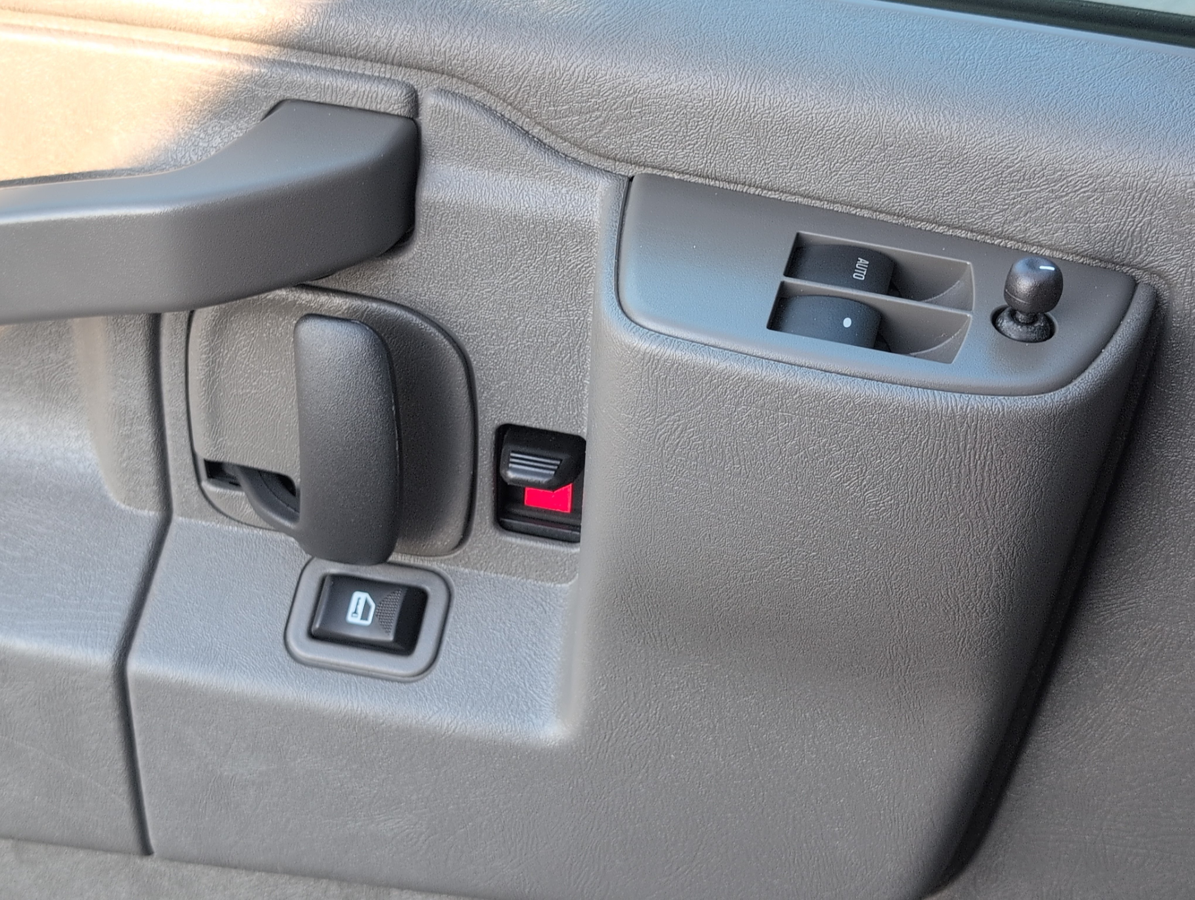 Used 2022 Chevrolet Express 3500 LS RWD image 16