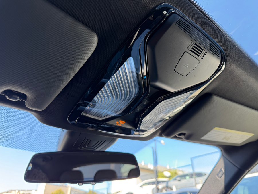 Used 2023 BMW i4 eDrive40 w/ M Sport Package image 26