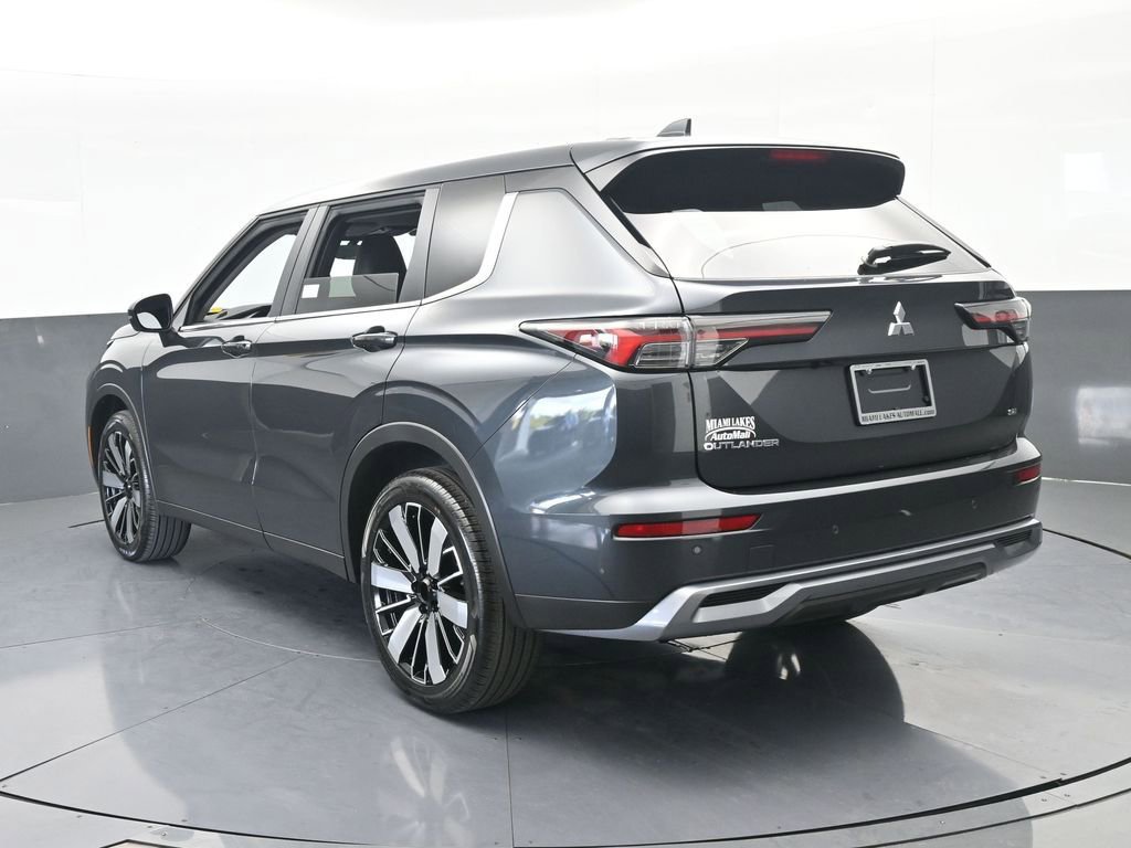 New 2026 Mitsubishi Outlander SE FWD image 4